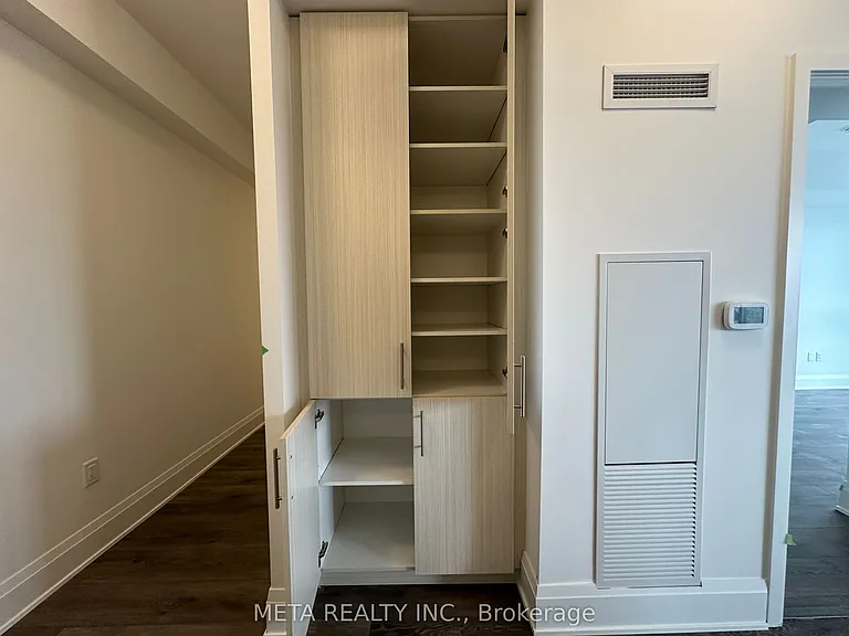 105 Oneida Cres #2710 — Photo 9