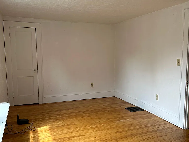 261 S Winooski Ave #2 — Photo 3