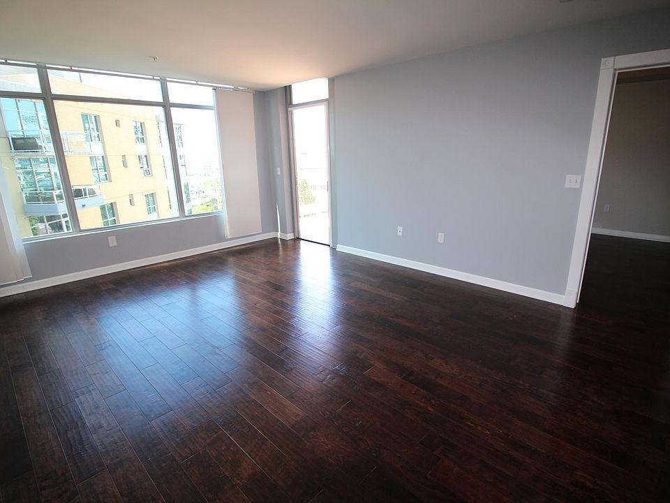 1st image of 253 10th Ave Unit 729