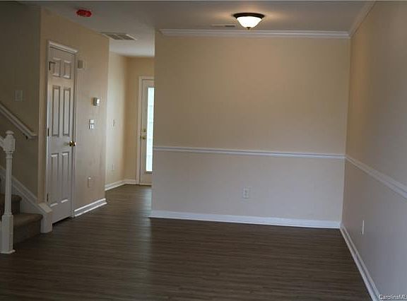 5th image of 6162 Warrior Ave #1024