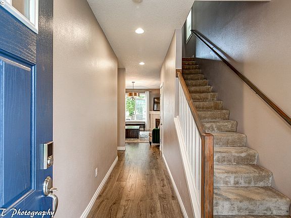 5th image of 5406 NE 54th St