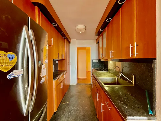 Sold by Diamond Real, Inc. | media 21