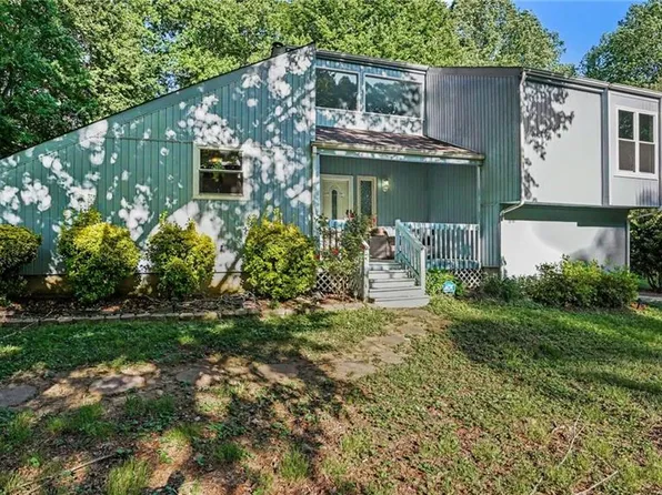 1831 Pope Ln, Kernersville, NC 27284