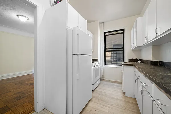 Rented by MNS | media 3