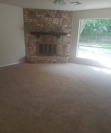 3rd image of 3718 Pipers Field St