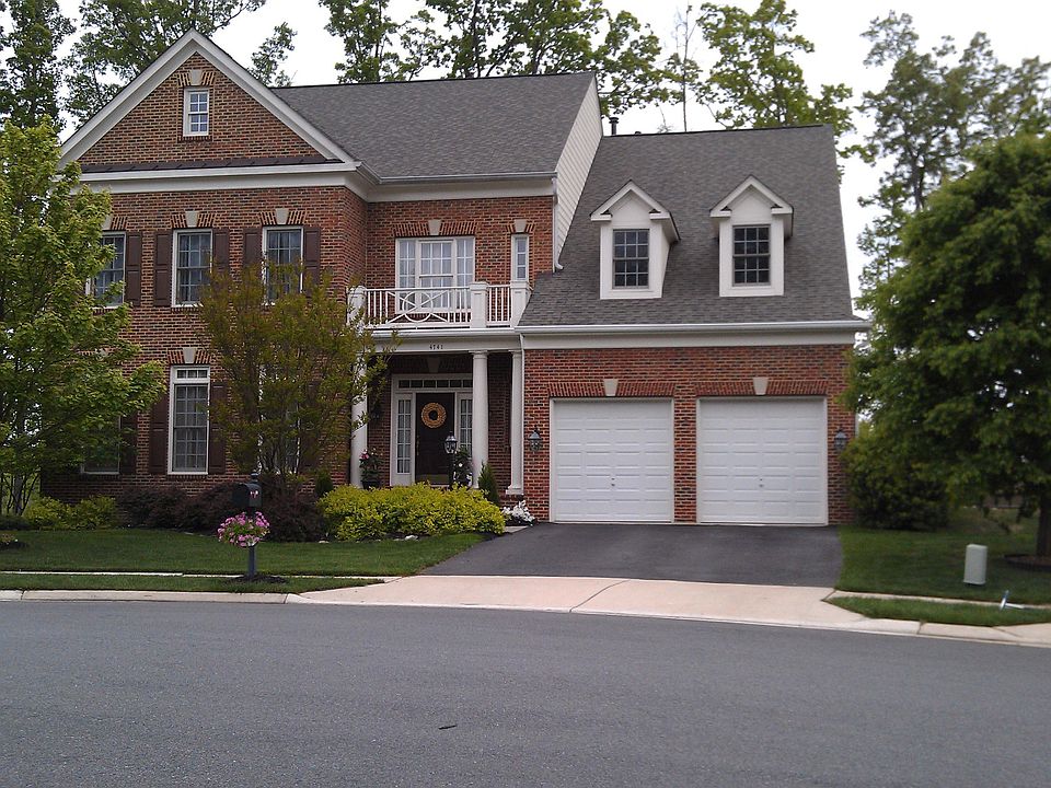 1st image of 4741 Charter Ct