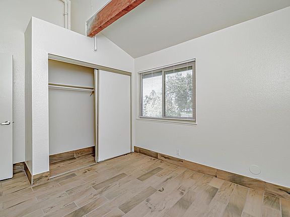 5th image of 1311 Drake Dr #E
