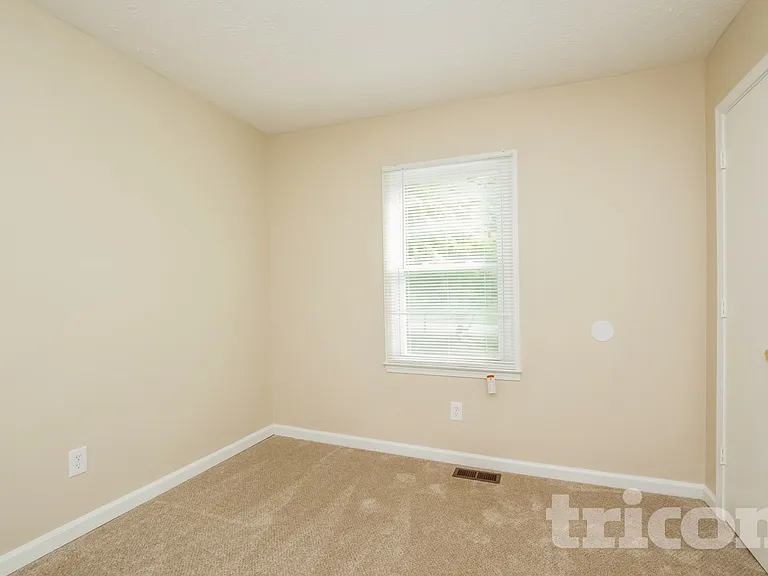 604 Cedar Creek Dr — Photo 12
