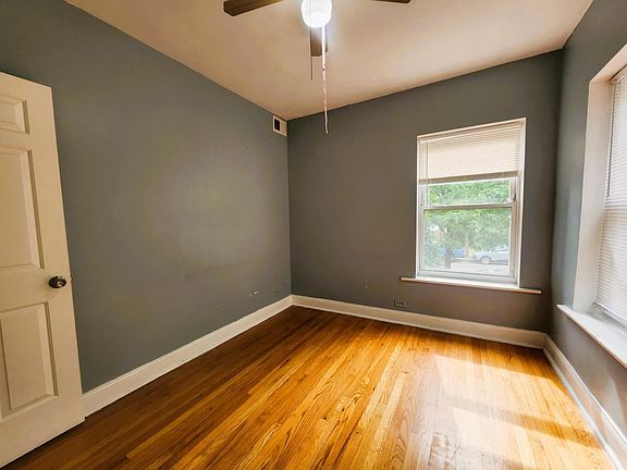 5th image of 4831 N Kimball Ave #B1