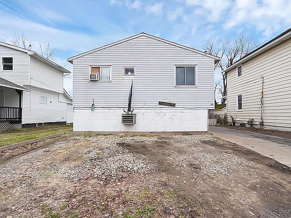 3rd image of 68 N Williams St