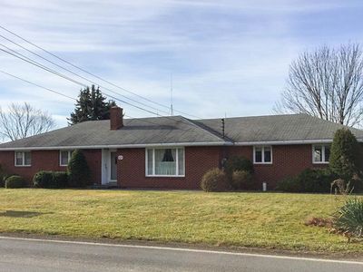 824 Hartzell School Rd, New Brighton, PA, 15066