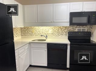 101 Monmouth St APT 102, Brookline, MA 02446
