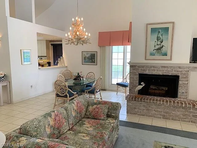 611 Bridgeway Ln — Photo 6