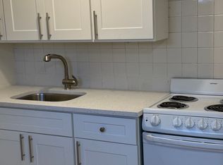 104 Oak St FLOOR 3, Yonkers, NY 10701