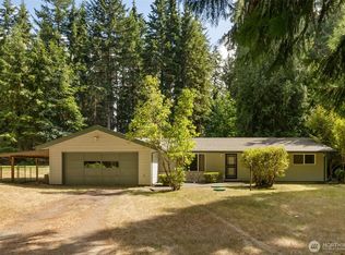 535 Surfcrest Place NE, Poulsbo, WA 98370