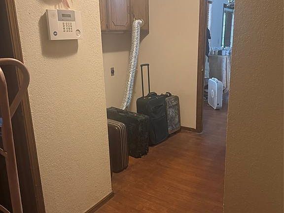2nd image of 4617 SE 104th St