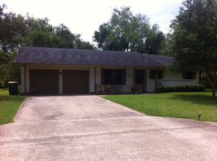302 Rhodes Rd, Victoria, TX 77904