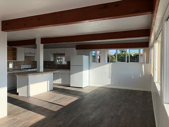 5th image of 3917 Haines St #3923