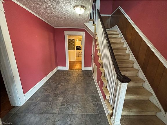 2nd image of 7323 Shadyside Dr