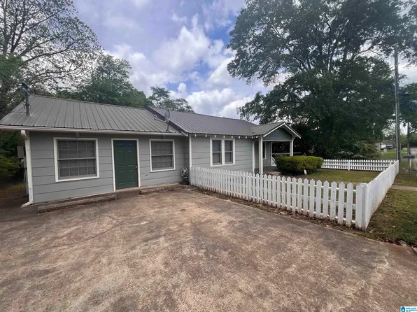 404 Madison Ave NW, Jacksonville, AL 36265