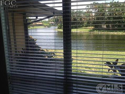 5th image of 4289 Island Cir APT D