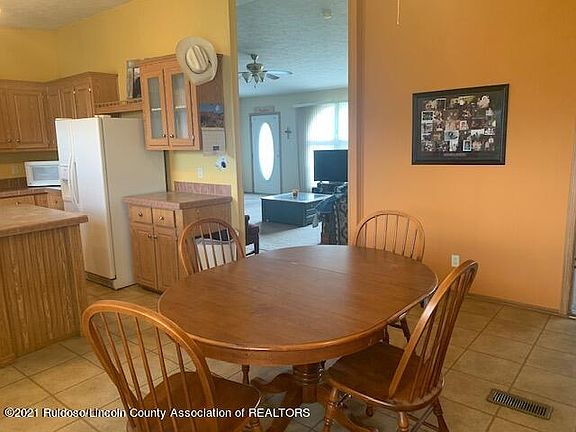 3rd image of 312 Crazy Horse Cir