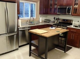 6819 N Wayne Ave APT 2, Chicago, IL 60626