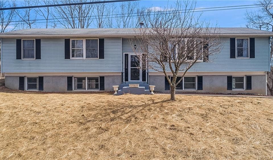 1st image of 12 Susan Ln