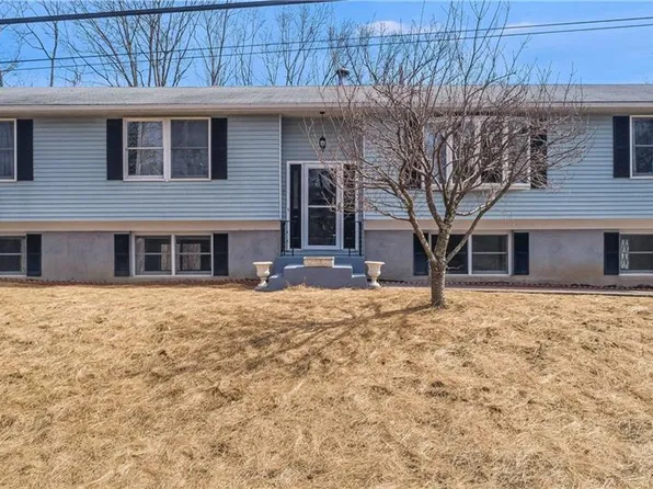 12 Susan Ln, Cortlandt Manor, NY 10567