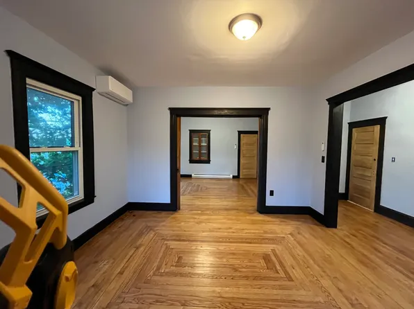 11 Boardman St #2, Worcester, MA 01606