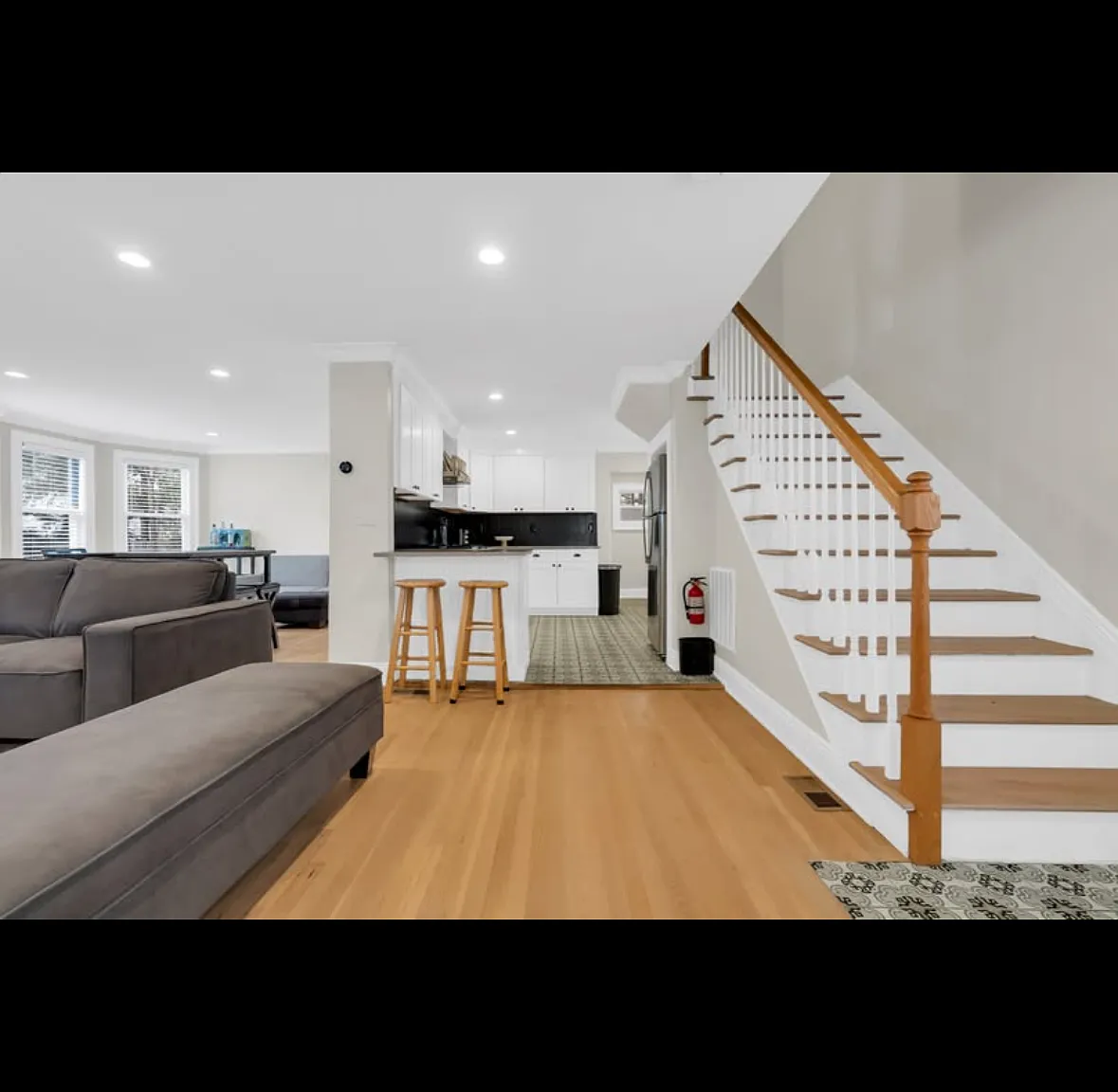 3 bed, 1500 sqft, $3,950 — Photo 2