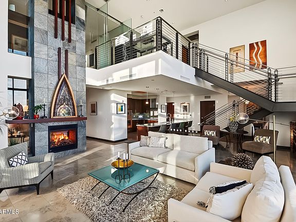 3rd image of 208 W PORTLAND Street #557