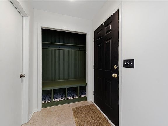 2nd image of 1236 Alexandria Ct