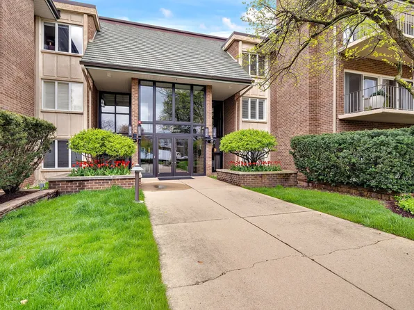 3 Oak Brook Club Dr APT E306, Oak Brook, IL 60523
