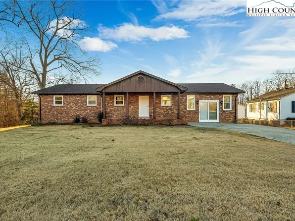 1 Valley Street, Granite Falls, NC 28630