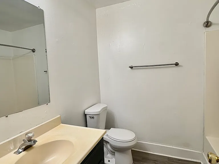 535 Pearl St — Photo 12