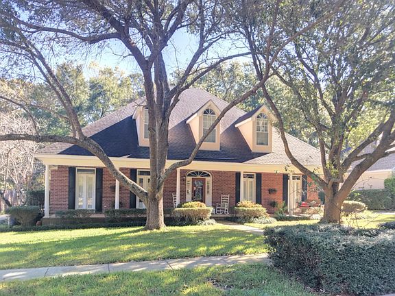 3rd image of 1135 Sutherlin Ct N