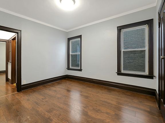 5th image of 7945 S Paulina St #2