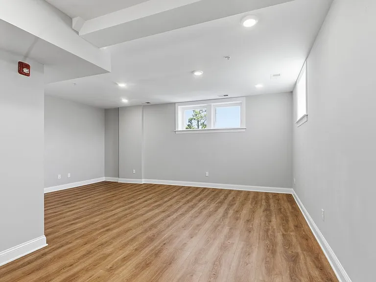18 N Union Ave #5 — Photo 7