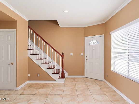 5th image of 7337 Balboa Blvd Unit 4