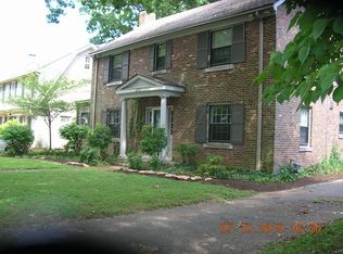 432 Henry Clay Blvd, Lexington, KY