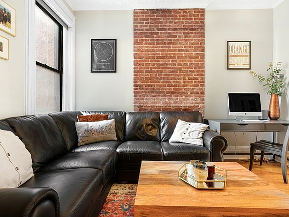 4th image of 839 Willow Ave APT 6