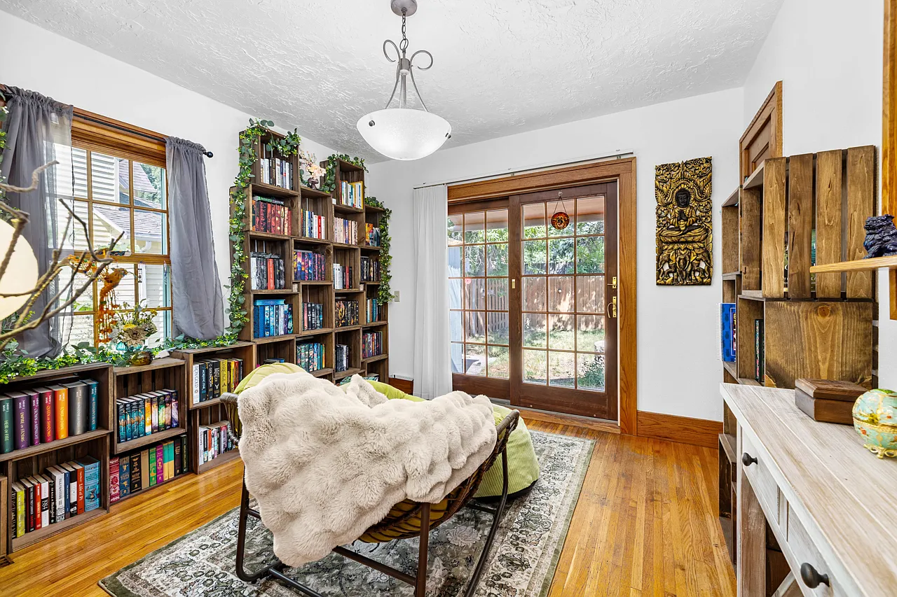 2 bed, 1784 sqft, $2,100 — Photo 4