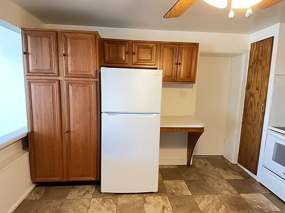 2nd image of 408 Linden Grove Rd