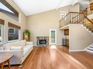 16 Cobblestone Ln, Belmont, CA 94002