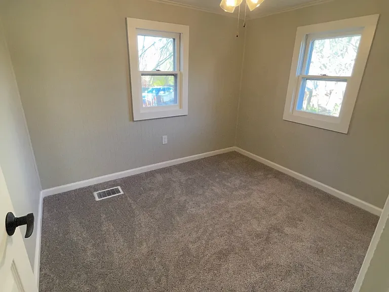 129 Alpine Rd — Photo 7