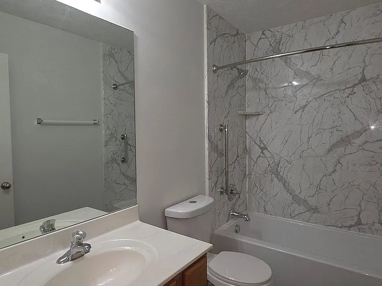 1550 Cedar Hl — Photo 34