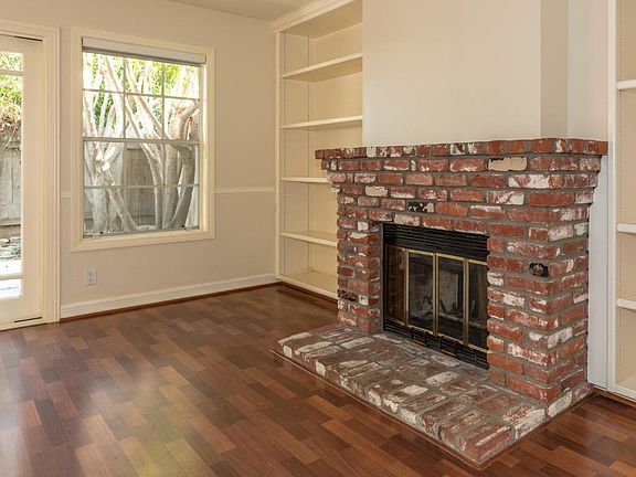 3rd image of 9918 Basswood Ct