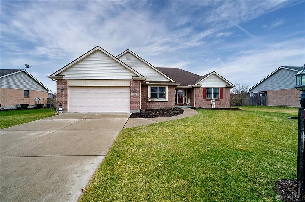 175 Colonel Dr photo 1