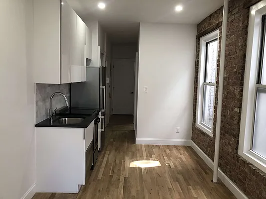 Rented by Waverly Realty Associates | media 3